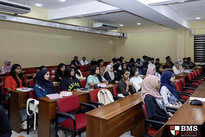 Empowering Future Leaders Seminar on Personal Branding and LinkedIn Optimisation (1)