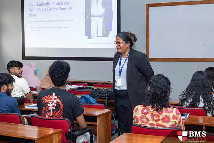 Empowering Future Leaders Seminar on Personal Branding and LinkedIn Optimisation (4)