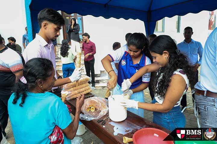 BMS Student Community Celebrates Poson Poya with an Ice Cream Dansela (3)