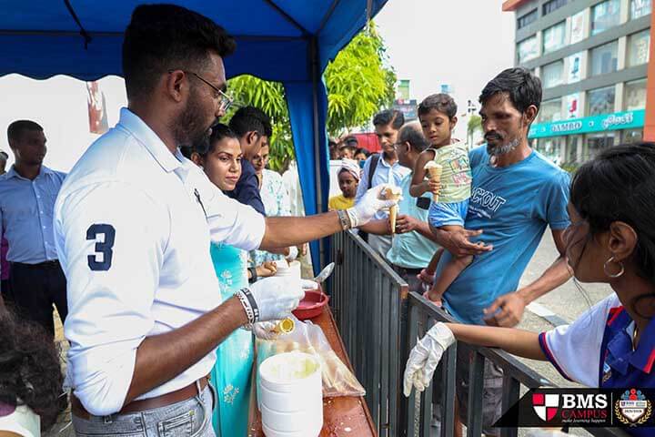 BMS Student Community Celebrates Poson Poya with an Ice Cream Dansela (5)