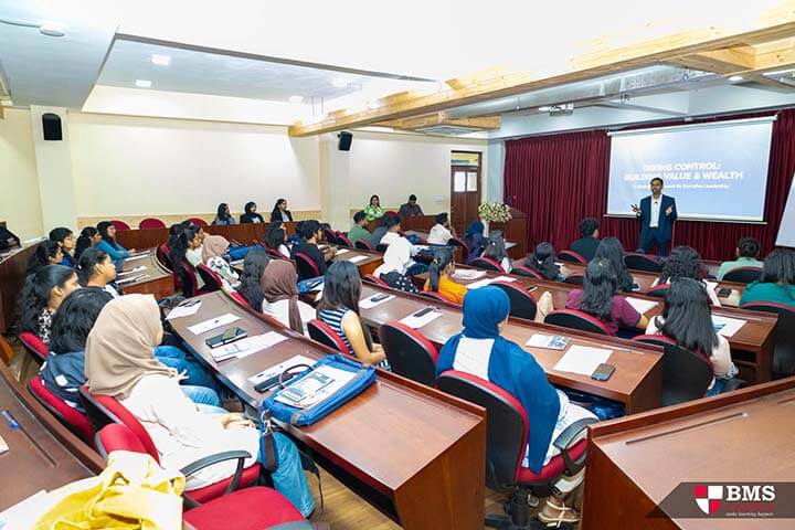 Induction Ceremony Final-Year Business Degree Programmes (May 2026 Cohort) (6)