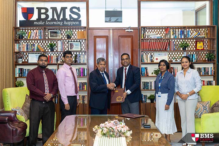 MOU Signing with Marketing Alumni Association, USJP (2)