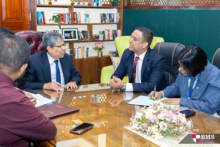 MOU Signing with Marketing Alumni Association, USJP (4)